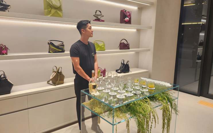 LOEWE 플래그십 스토어 오프닝