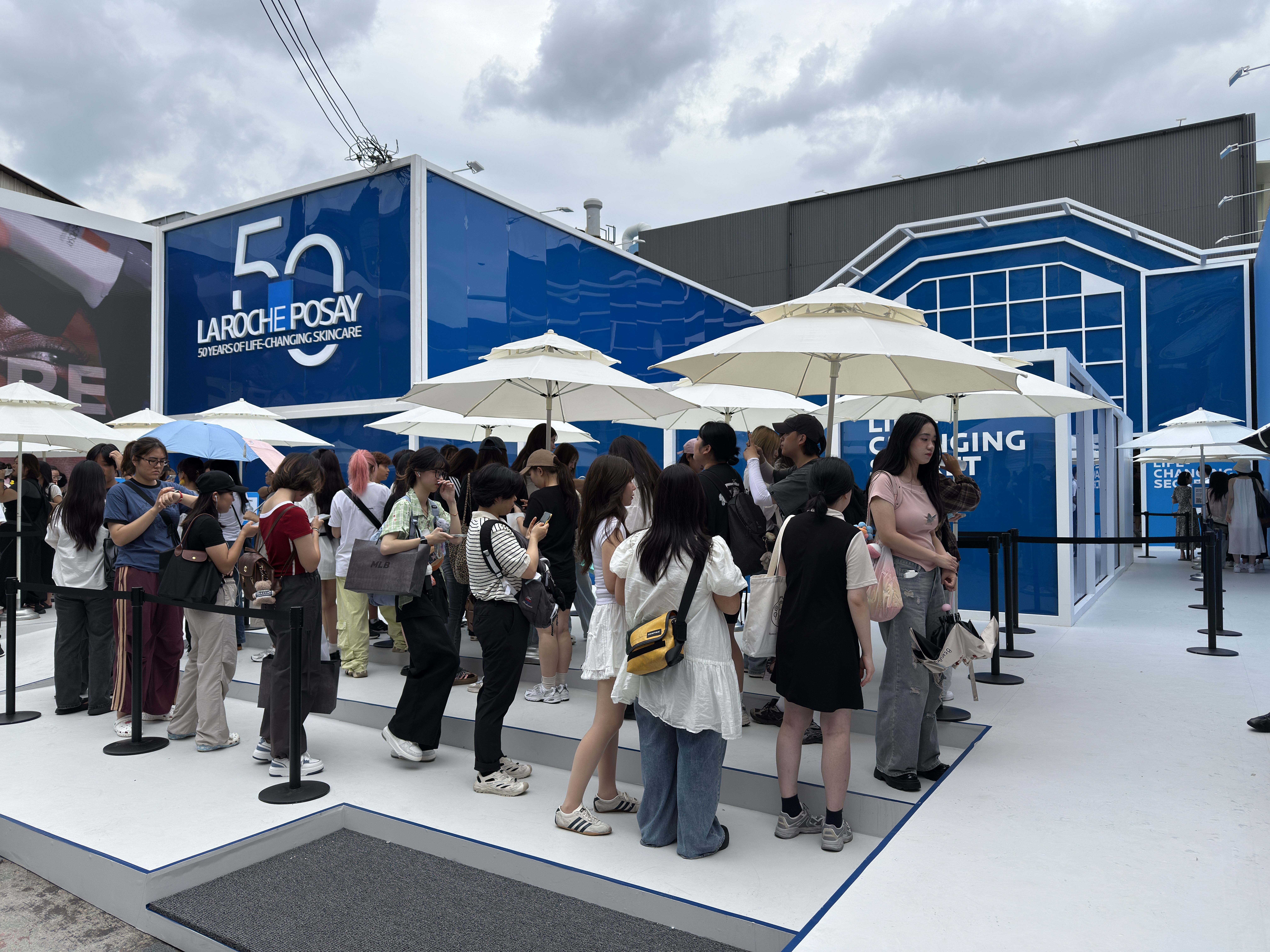 라로슈포제 50주년 팝업스토어 Life-Changing Secret