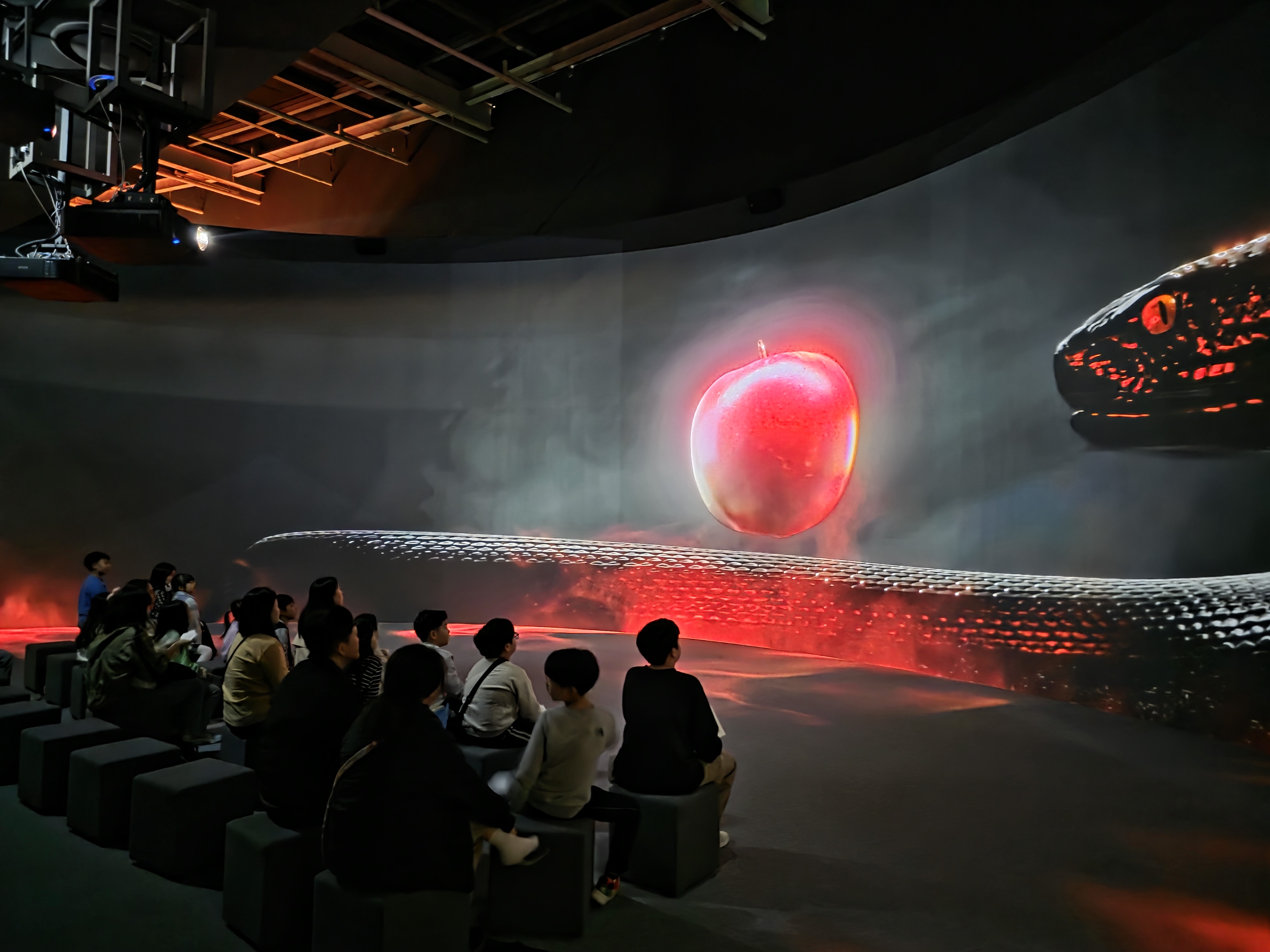 킹오브킹스 전시회